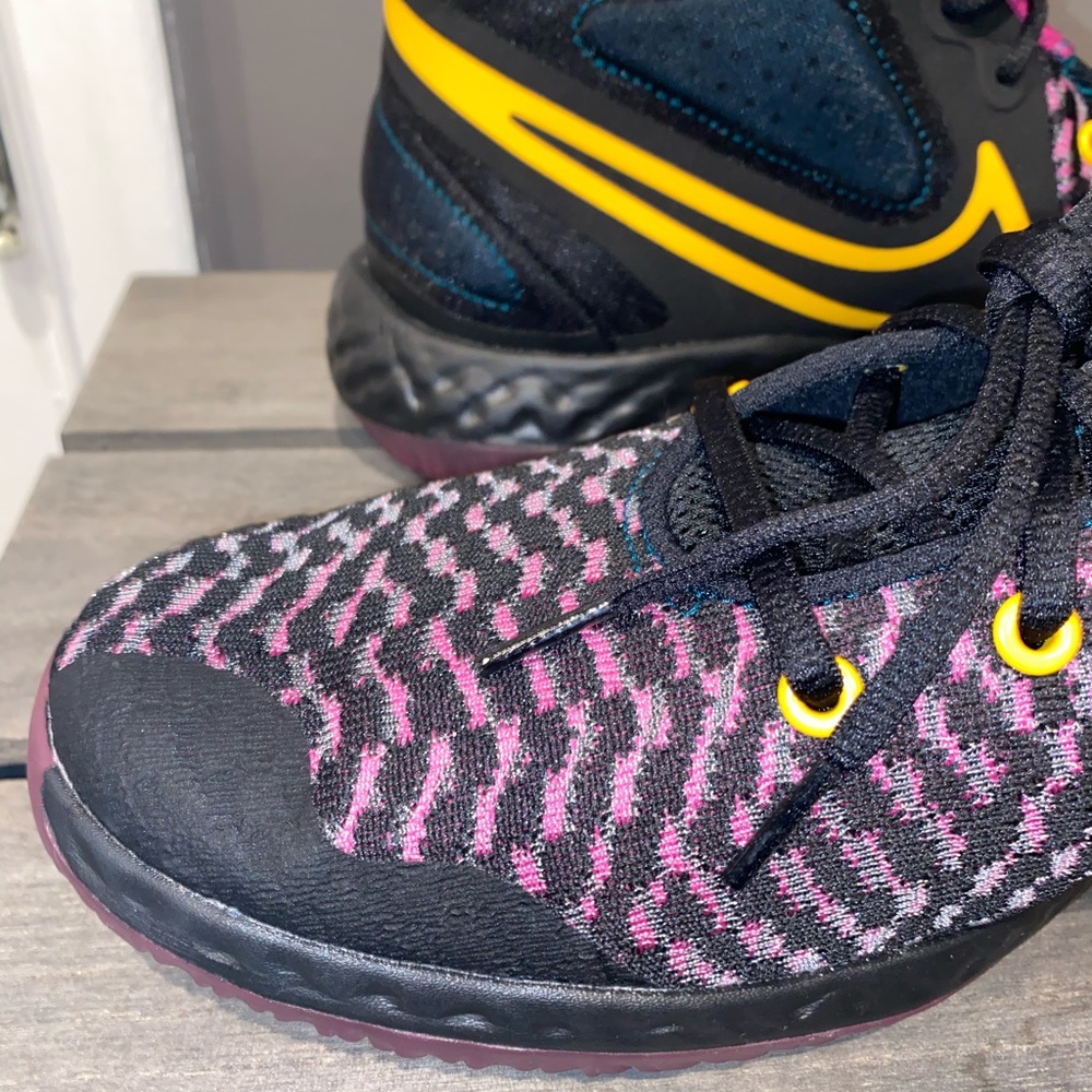 Nike KD Trey 5 VIII sz12 NWOB - Picture 4 of 9
